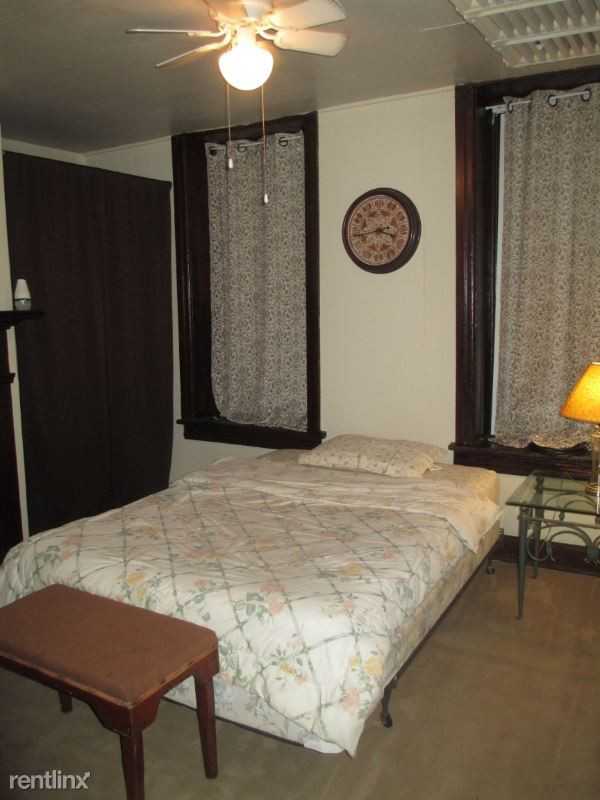 233 S Prospect St - Photo 3 of 7