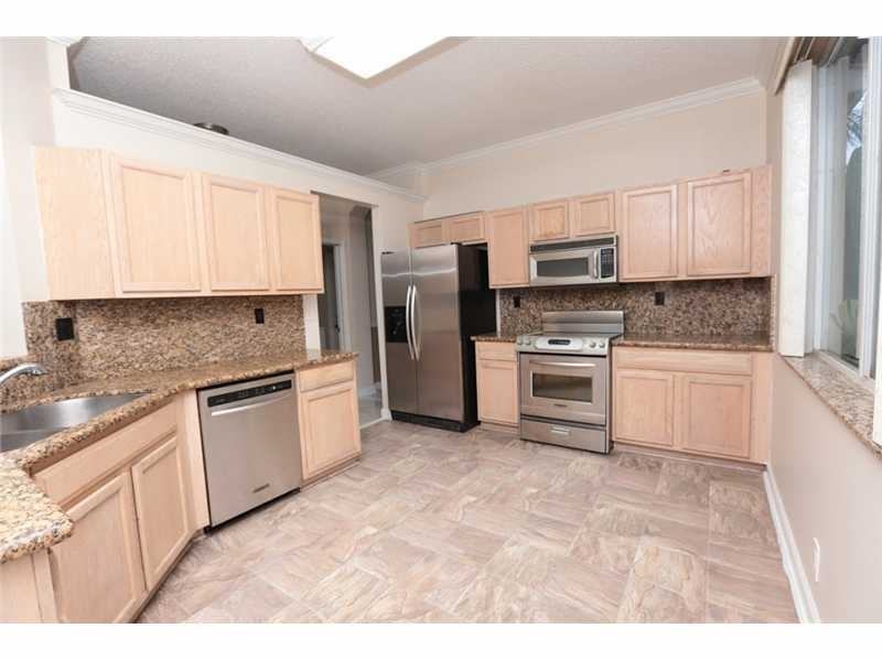3779 Pebblebrook Ct - Photo 3 of 9