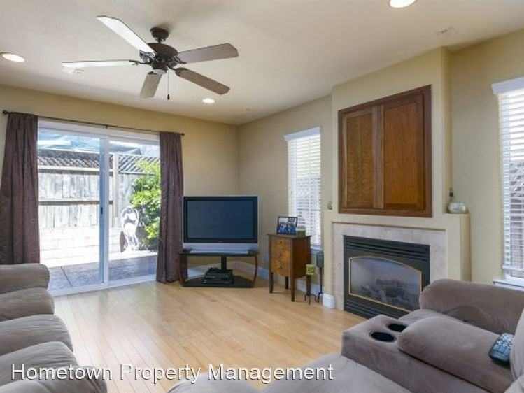 1022 La Costa Ct - Photo 2 of 7