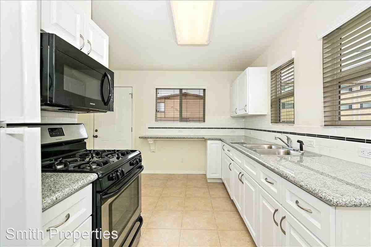 2619 Mathews Avenue - Photo 2 of 17