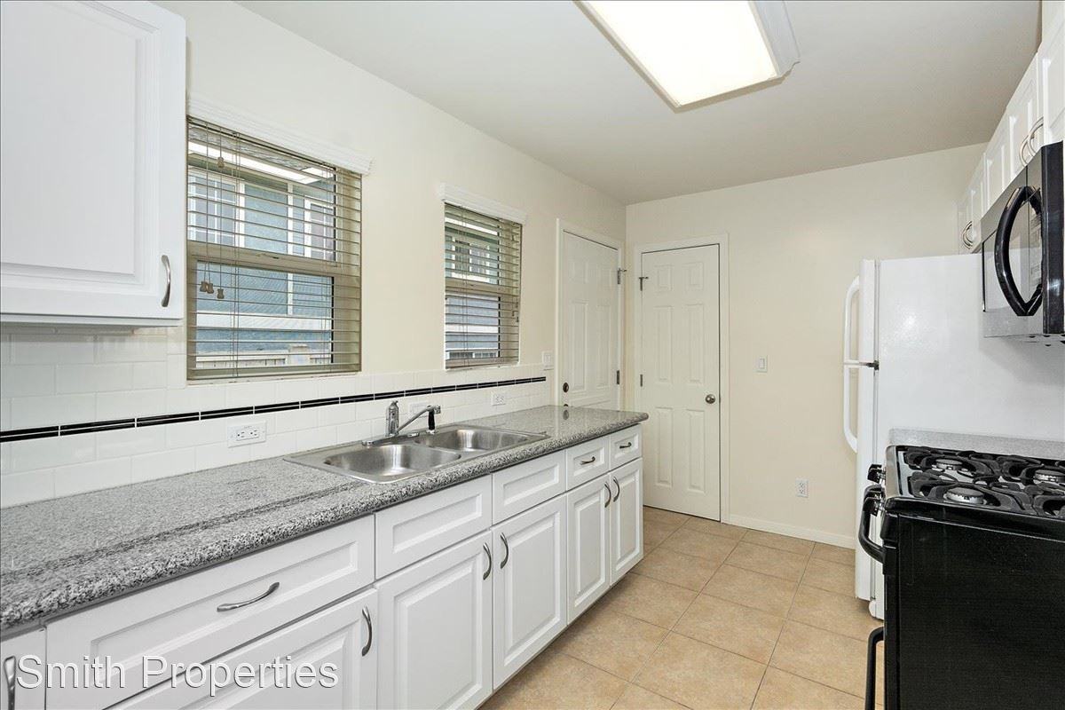 2619 Mathews Avenue - Photo 3 of 17