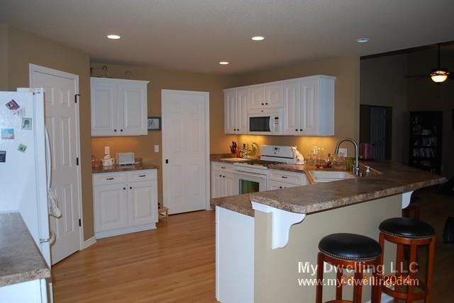 4631 108th St - Photo 3 of 15