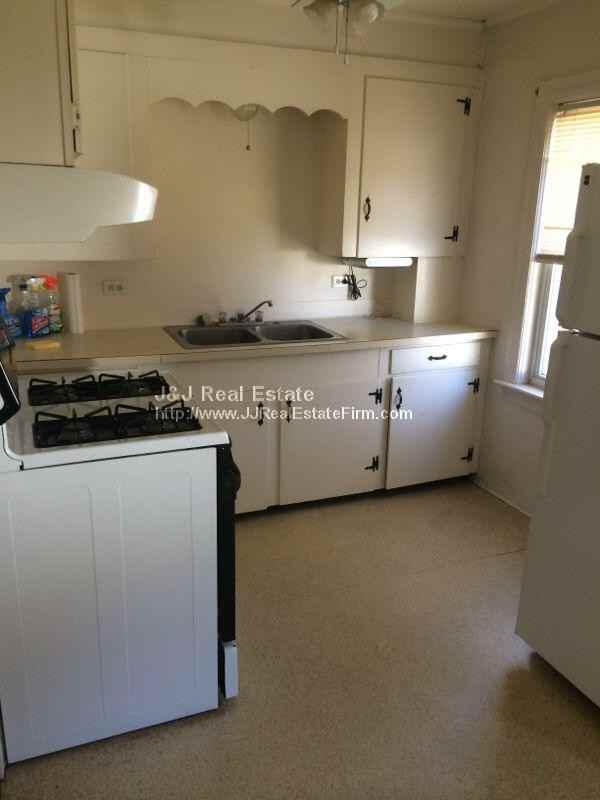 4 Park Ct - Photo 2 of 6