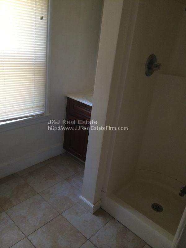 4 Park Ct - Photo 3 of 6