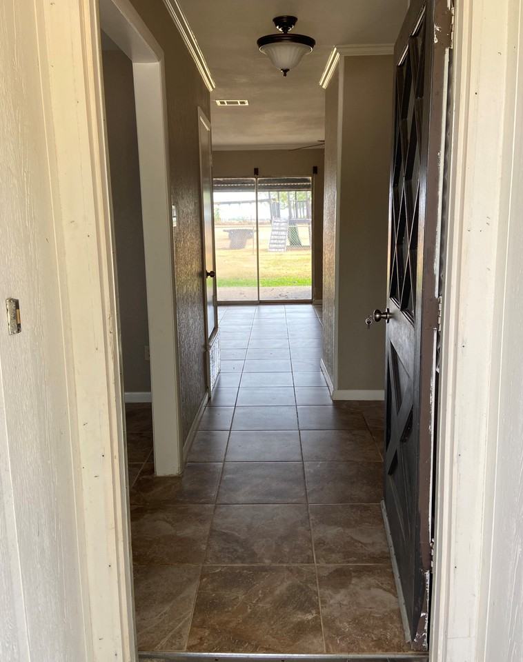 213 Cindy Ann St - Photo 2 of 12