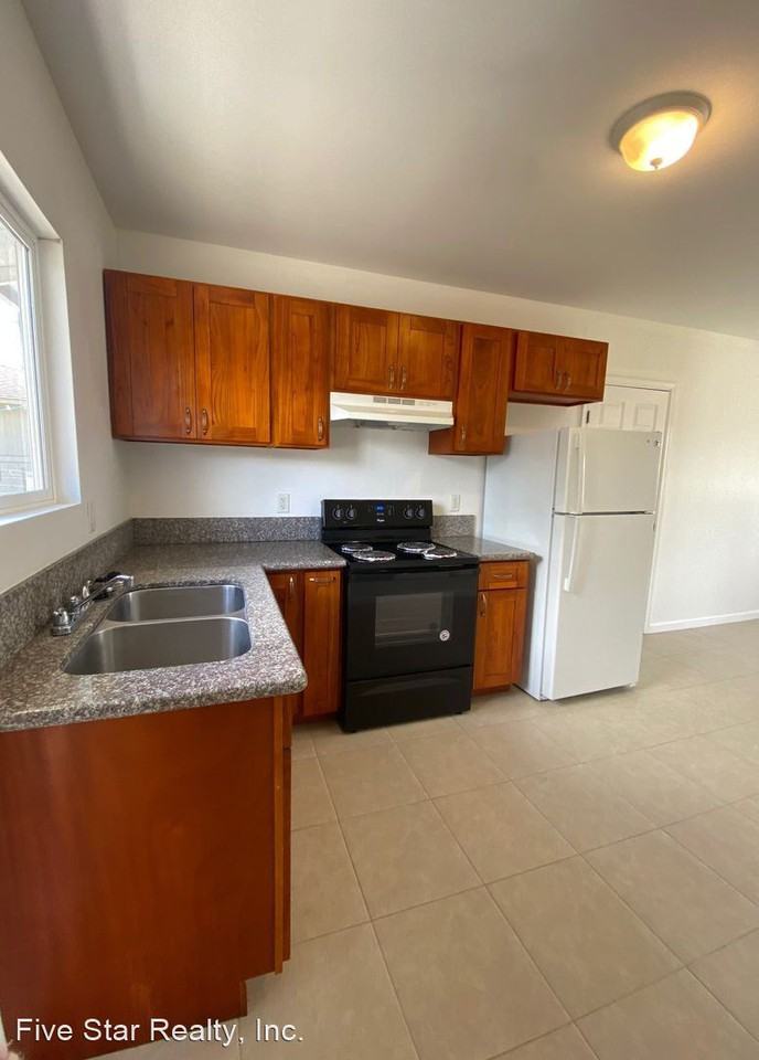 1431 Pua Lane - Photo 2 of 10