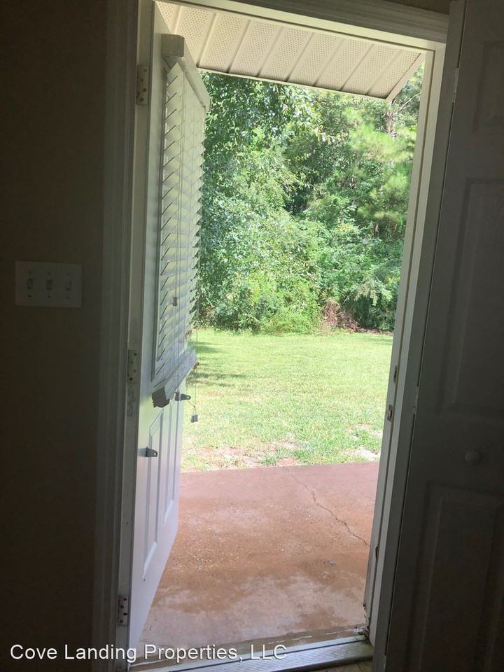 100-160 Cove Landing Drive - Photo 3 of 12