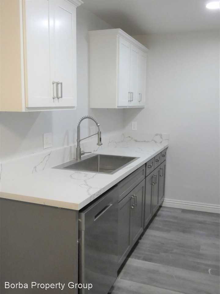 1420 Walnut Ave - Photo 3 of 10