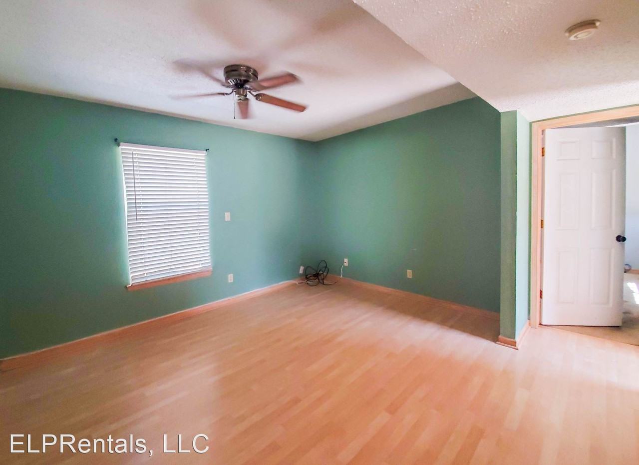 5700 Green Castle Rd - Photo 3 of 17