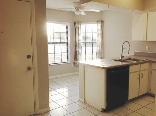 4200 Sandhurst Dr - Photo 2 of 22