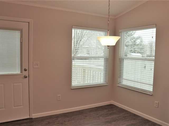 1462 Meadowlark Ln - Photo 3 of 10