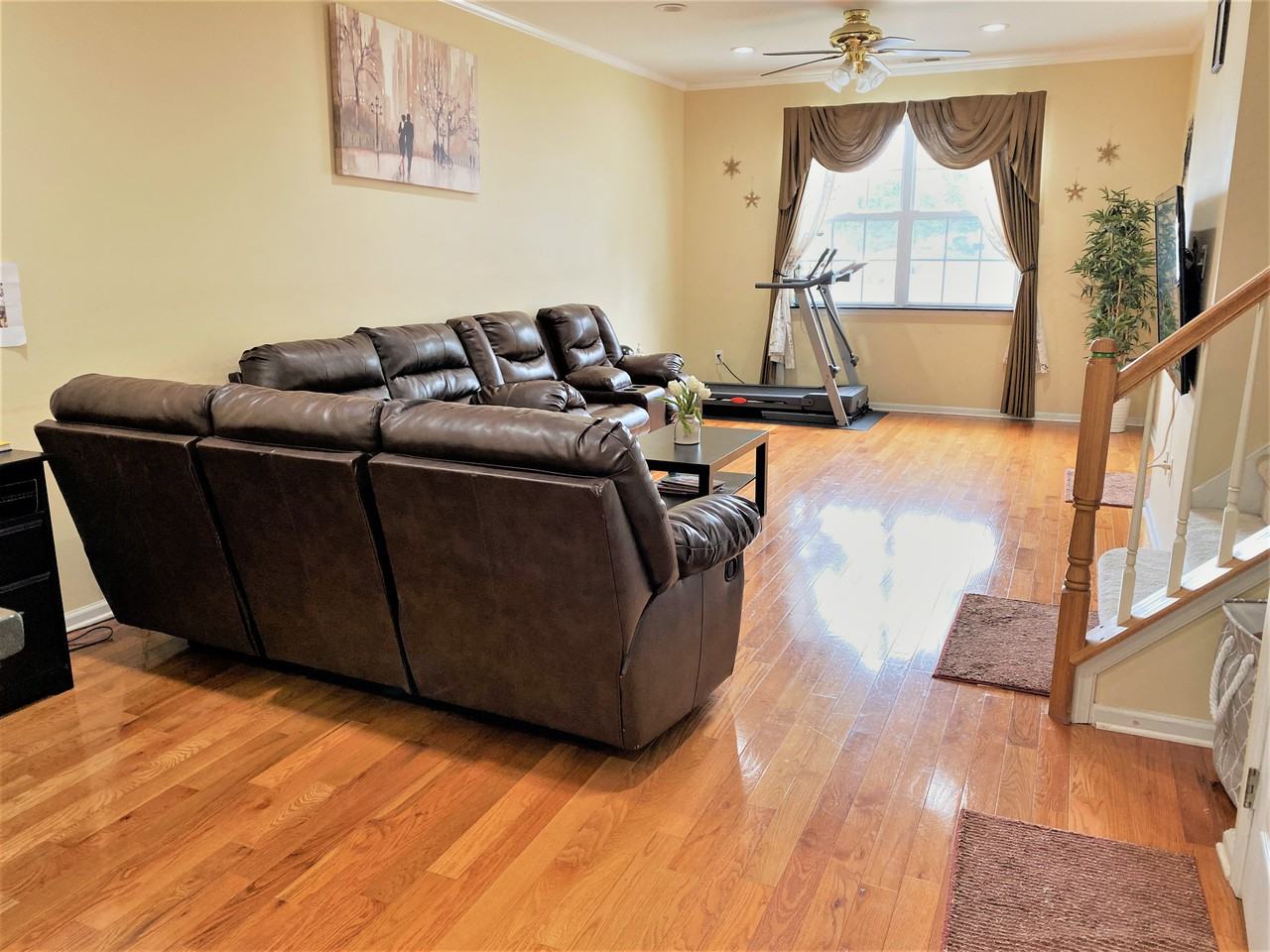 208 Blossom Cir - Photo 3 of 15