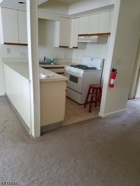 84 Main St Apt A - Photo 3 of 6