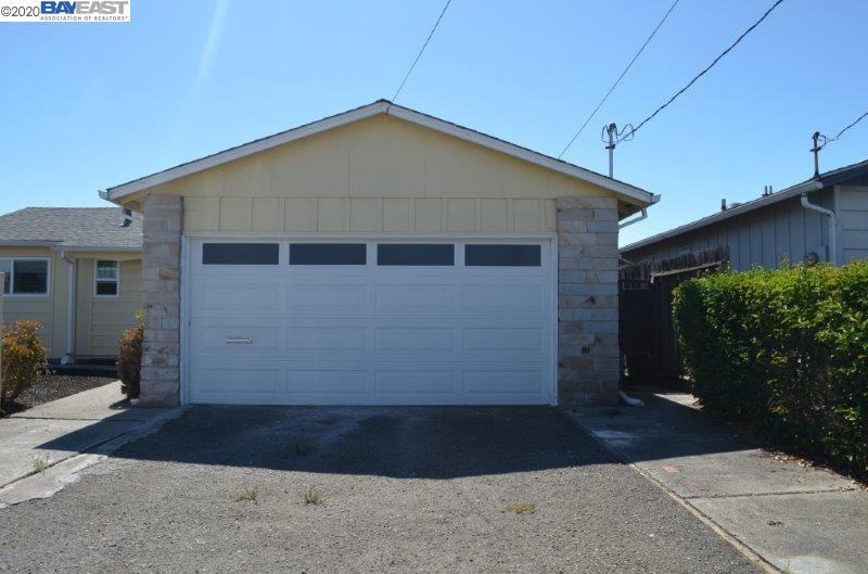 13937 Samoa Rd - Photo 2 of 7