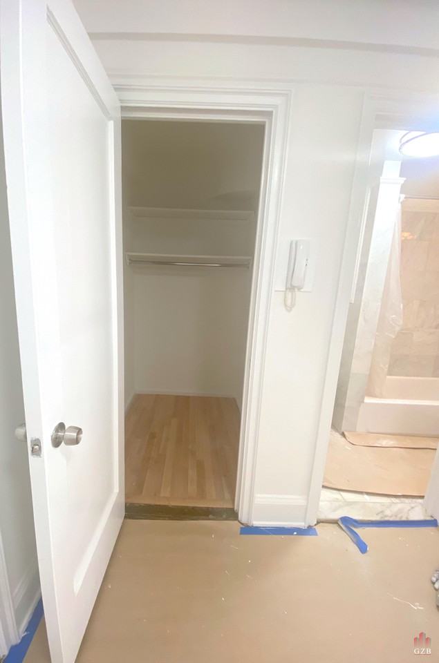 E 38th St #6B - Photo 3 of 4