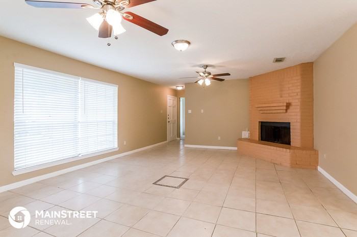 20406 Oak Limb Ct - Photo 3 of 13