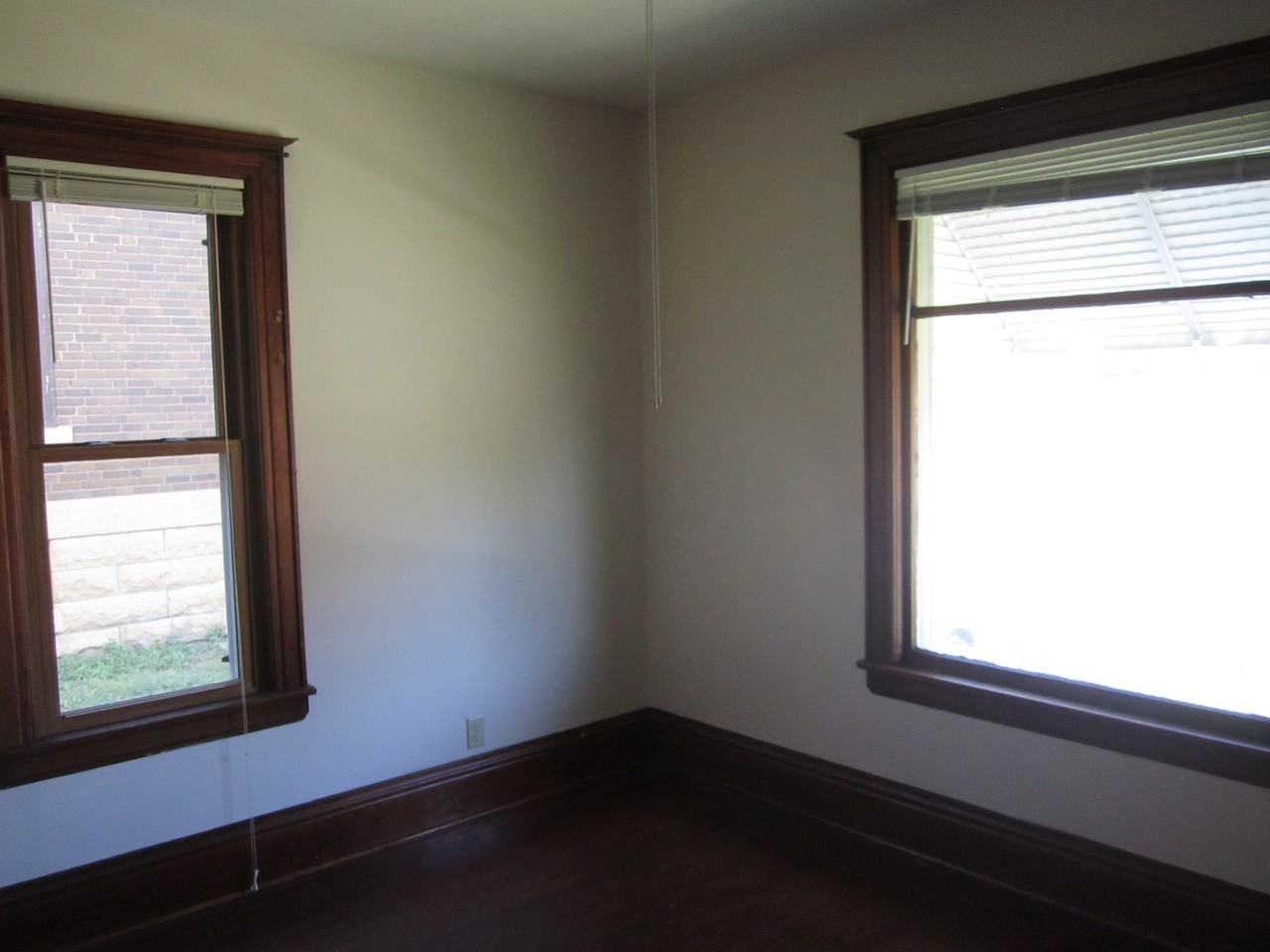 324 East Mulberry Street - Photo 2 of 16