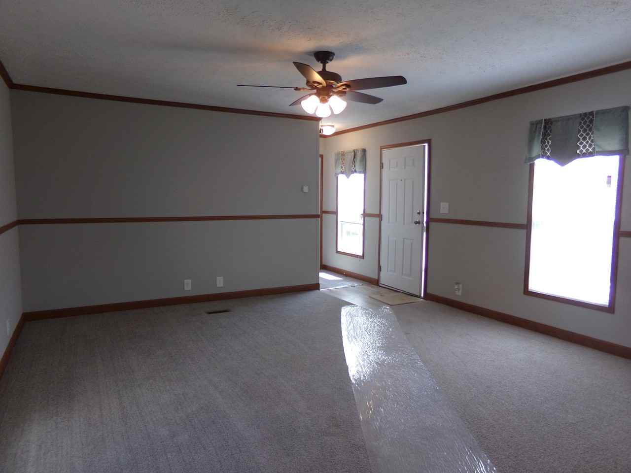 95 Beaver Ave - Photo 3 of 19