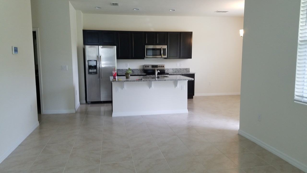 1682 Coulter Lane - Photo 3 of 7