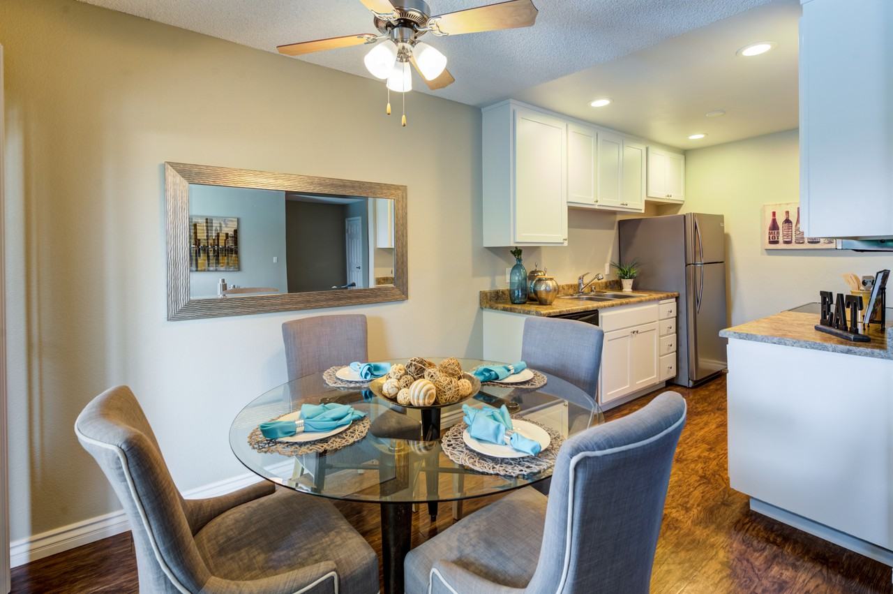 Newport Bay Terrace - Photo 2 of 23