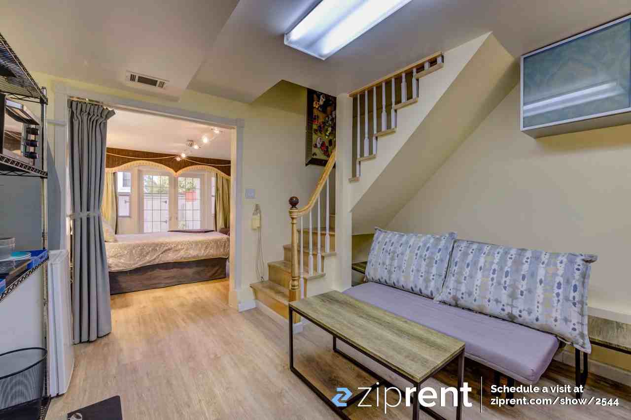 223 Ottawa Ave - Photo 3 of 13