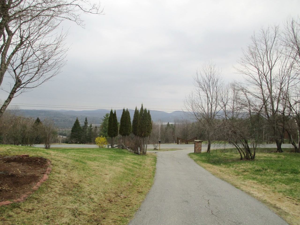 679 Slate Ledge Rd - Photo 3 of 40