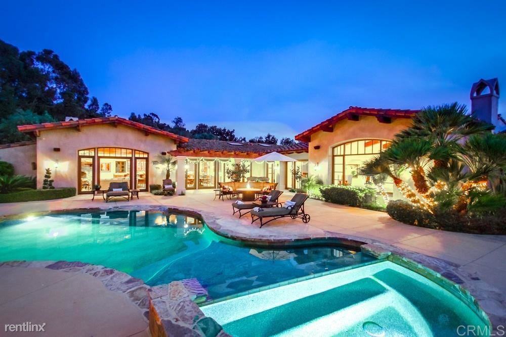 17555 Ranchito Del Rio - Photo 2 of 10