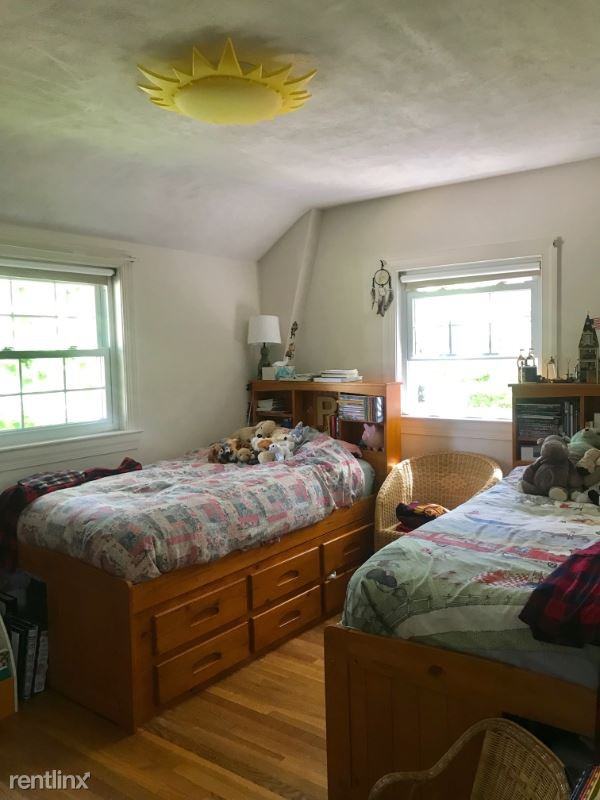 30 N Greenbrier St - Photo 2 of 18