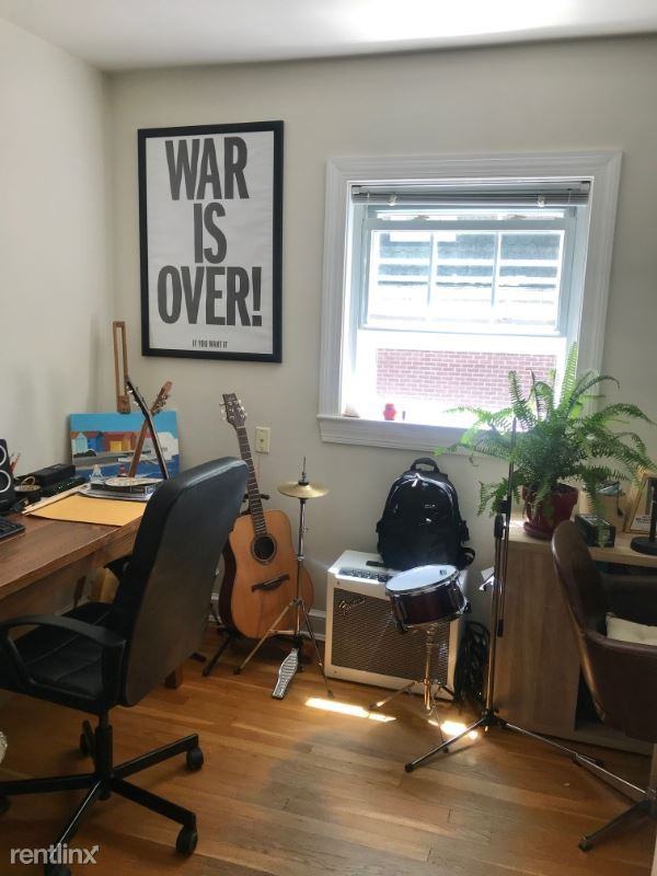 30 N Greenbrier St - Photo 3 of 18