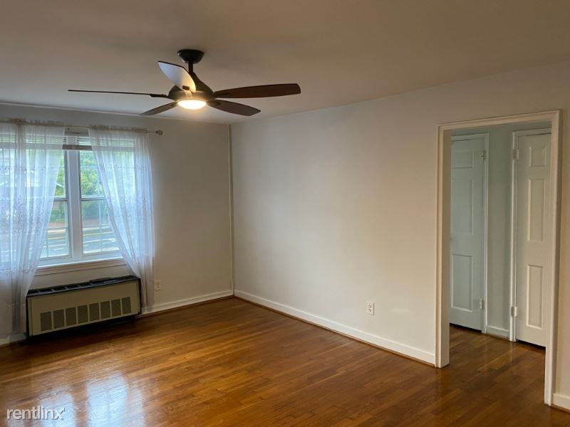 115 E Glebe Rd #B - Photo 2 of 17