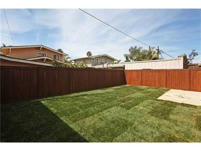 1420 30th St - Photo 3 of 15