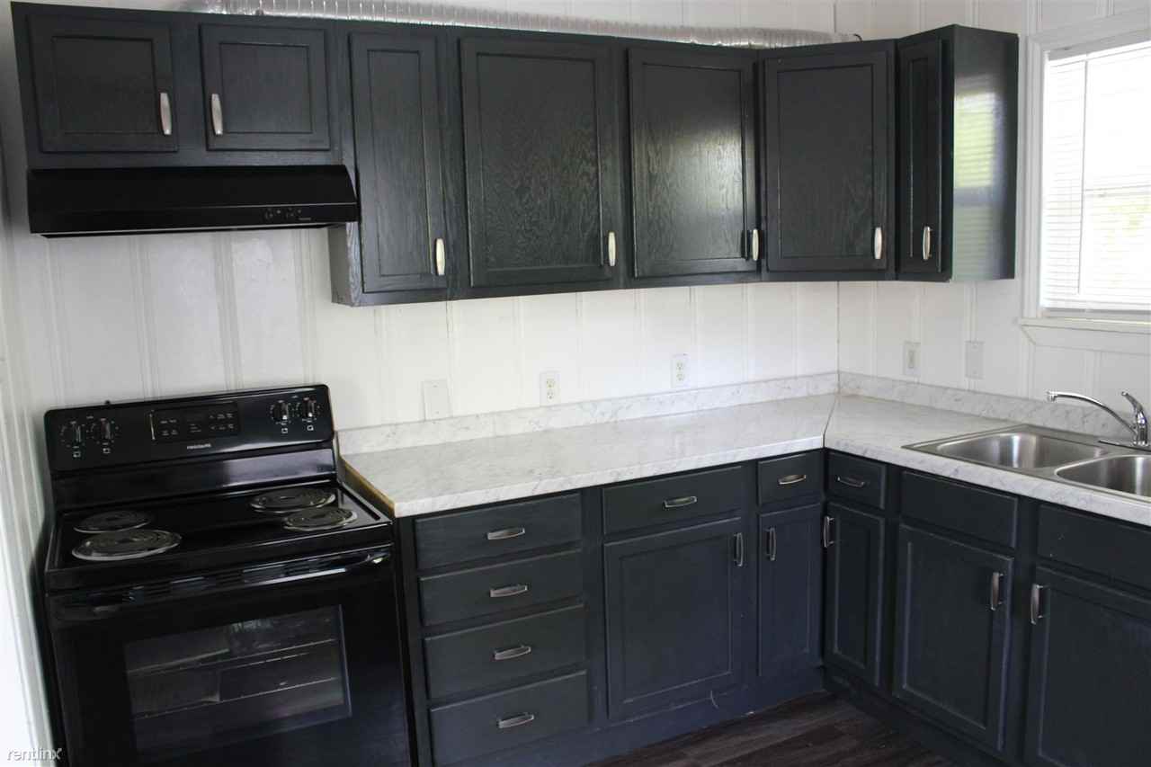 909A Foster Ave - Photo 2 of 8