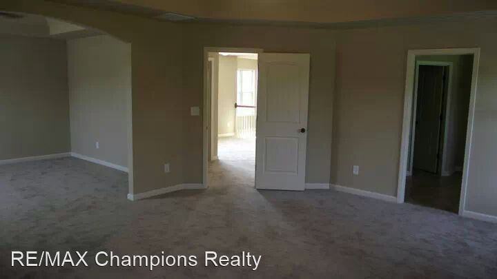 109 Seminole Trl - Photo 2 of 25