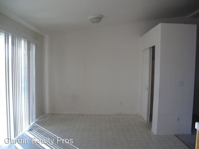 786 Canary Cir - Photo 3 of 14