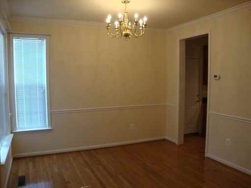 6910 Inlet Cove Dr - Photo 3 of 12