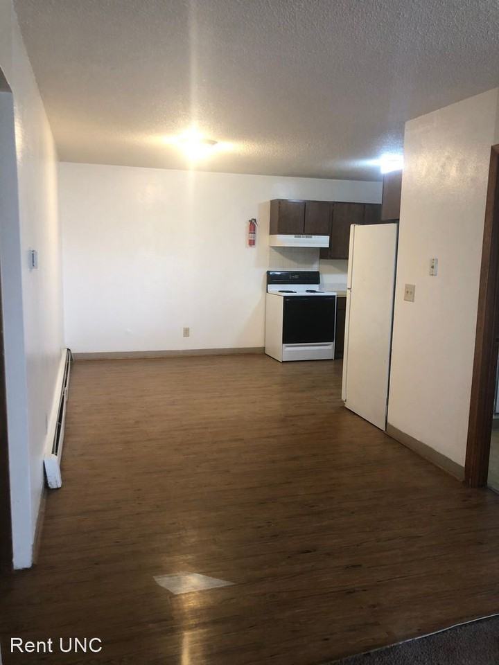 851 30th Ave Ct - Photo 3 of 12