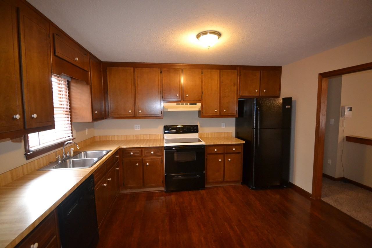 3701 Carolyn Farm Rd - Photo 2 of 6