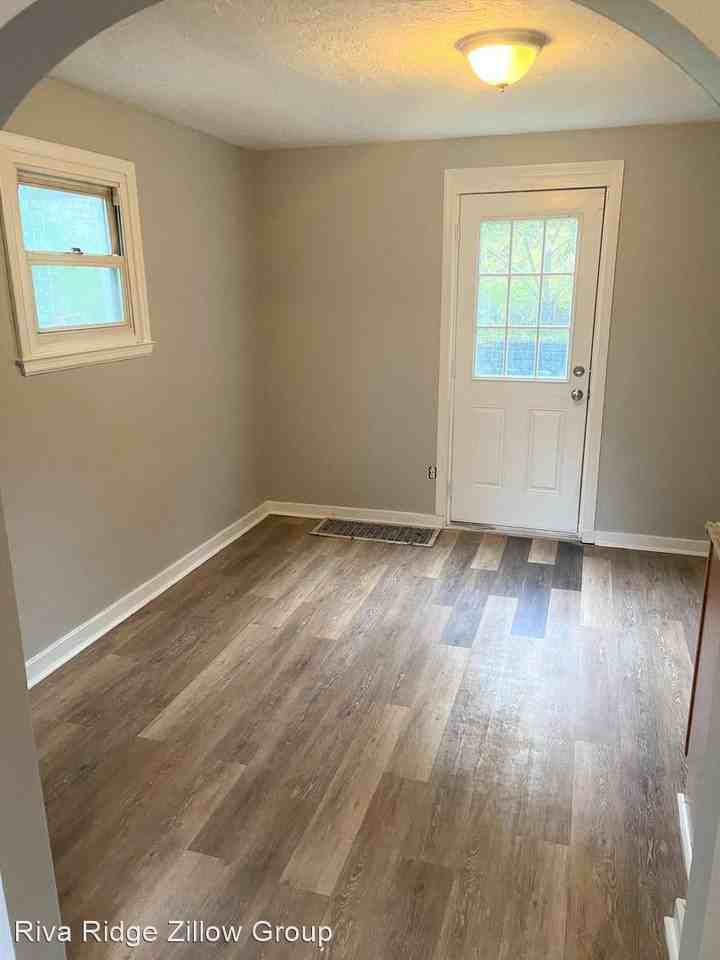 3253 Fadette St - Photo 3 of 14