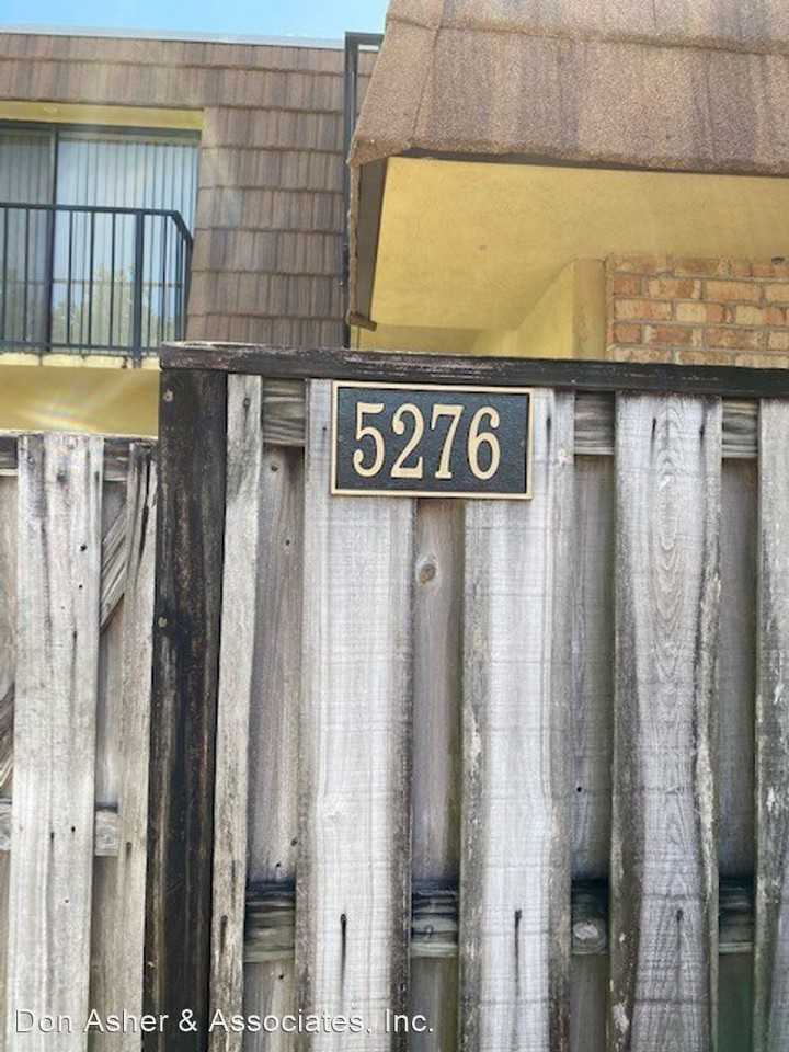 5276 Middle Ct - Photo 3 of 15