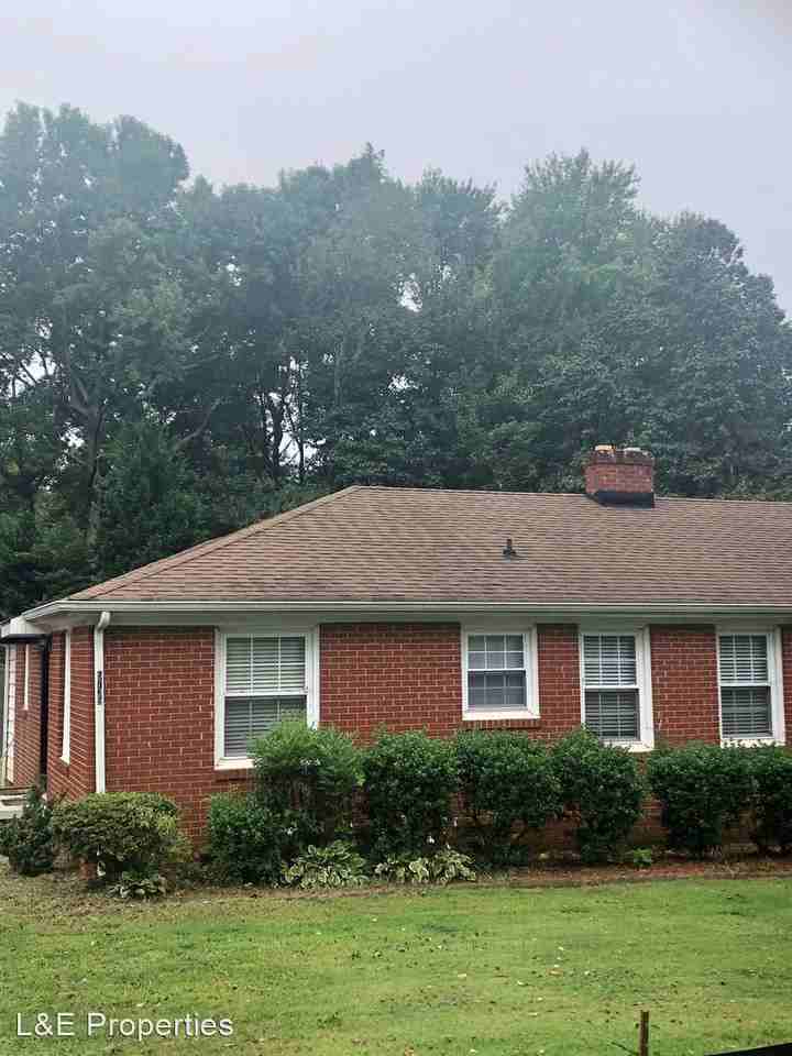 5735 Oak Dr - Photo 2 of 12