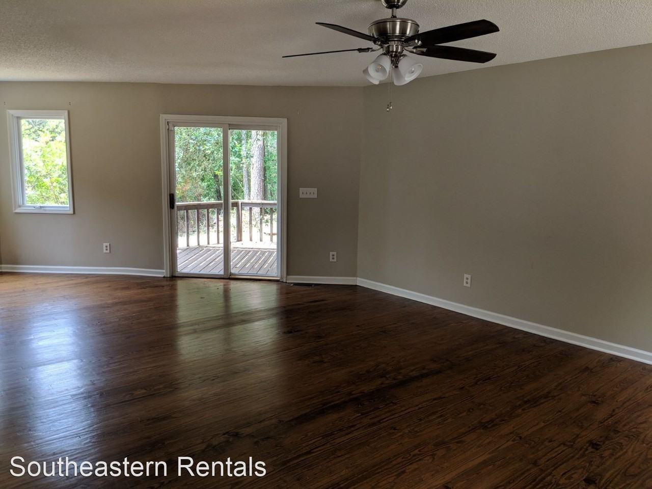 5495 Randolph St - Photo 3 of 13