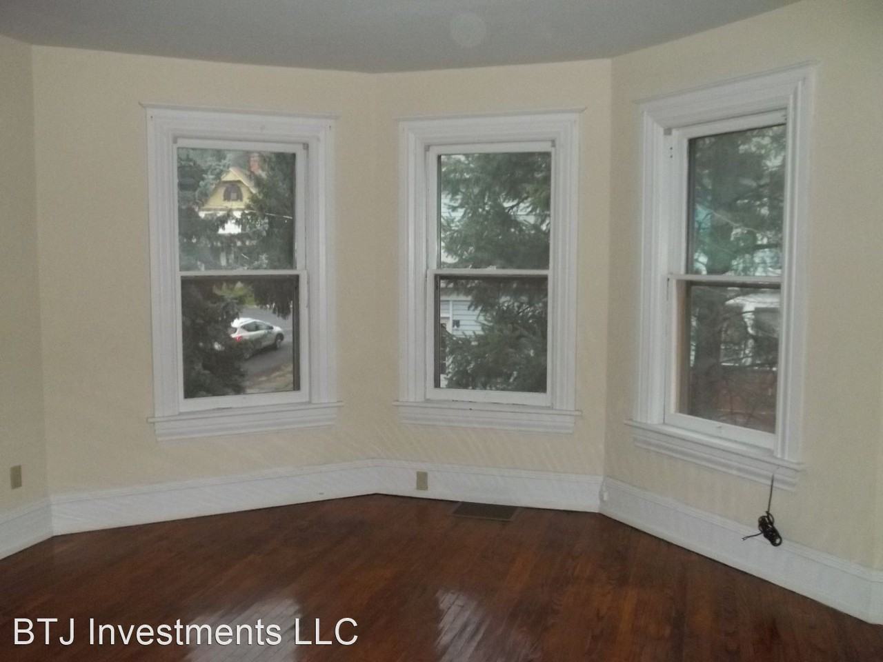 722-724 4th Avenue - Photo 3 of 4