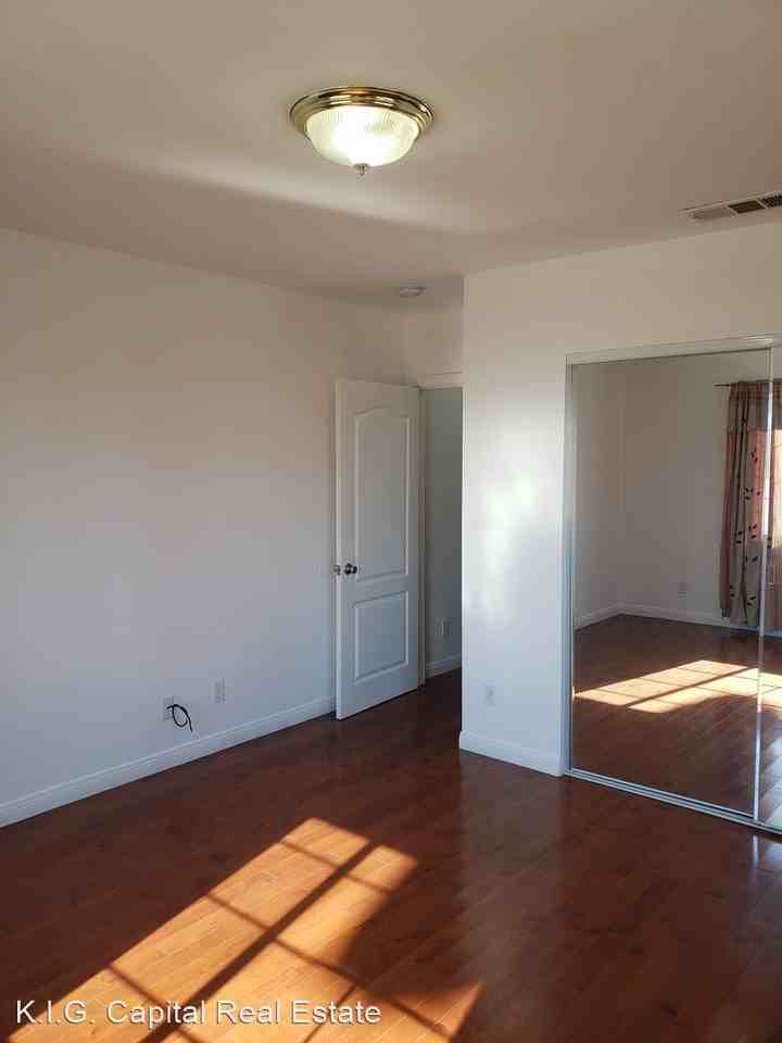 2116 Hendricks Ave - Photo 2 of 31