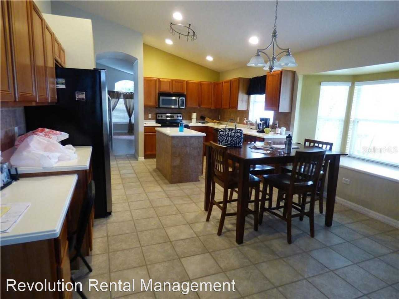17326 Summer Oak Ln - Photo 3 of 11