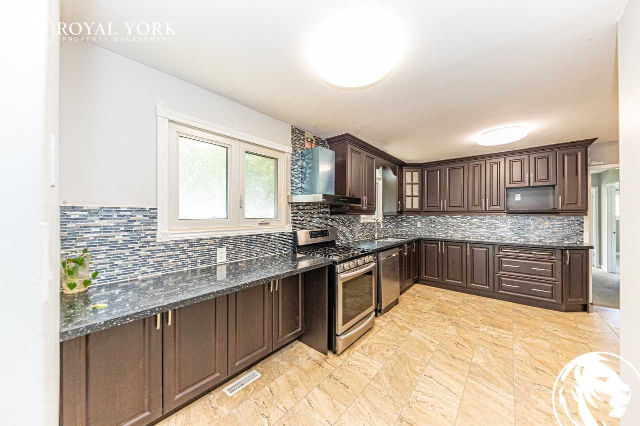 53 Shademaster Crt #1 - Photo 3 of 19