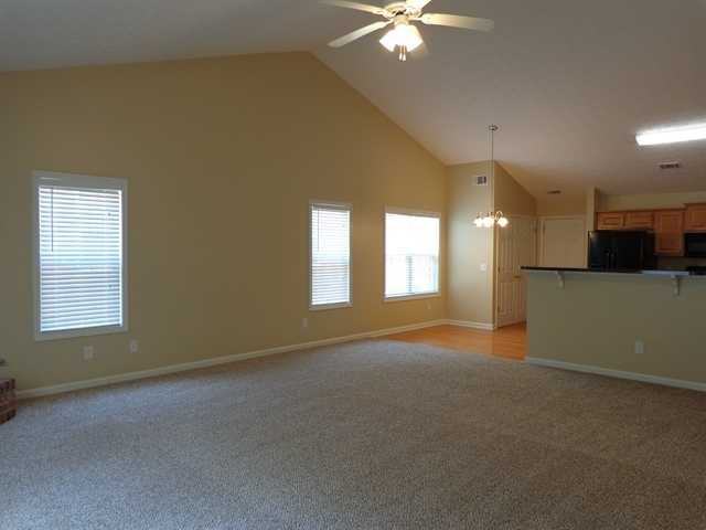 5586 Ashmoore Ct - Photo 3 of 5