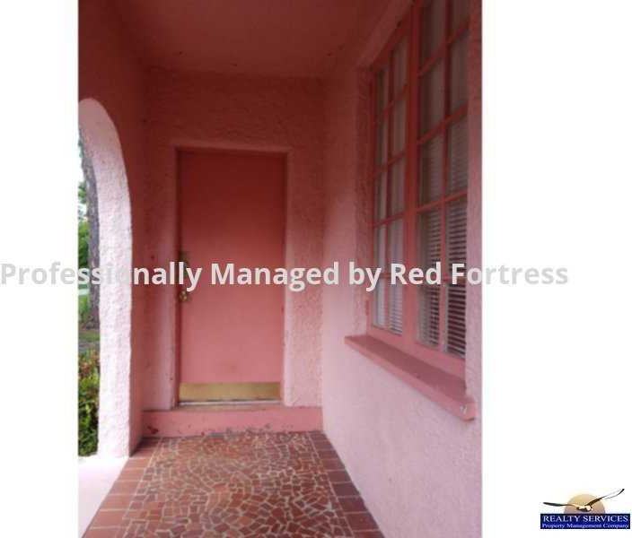 2229 Katherine St - Photo 2 of 10