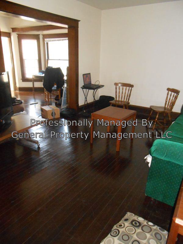 402 Doty St - Photo 2 of 9