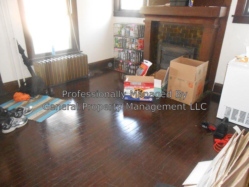 402 Doty St - Photo 3 of 9