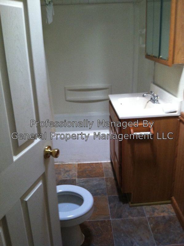 626 Lake St - Photo 2 of 11
